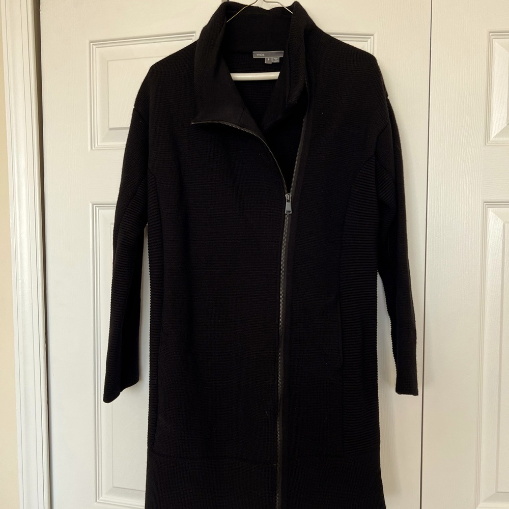 Theory heavy knit sweater coat. Never worn, side pockets still basted, rich navy